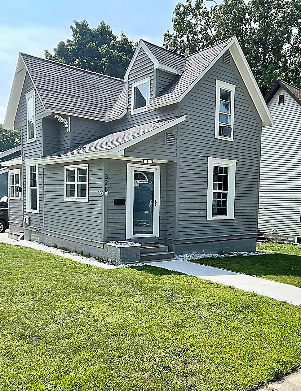 328 Howard St Cadillac